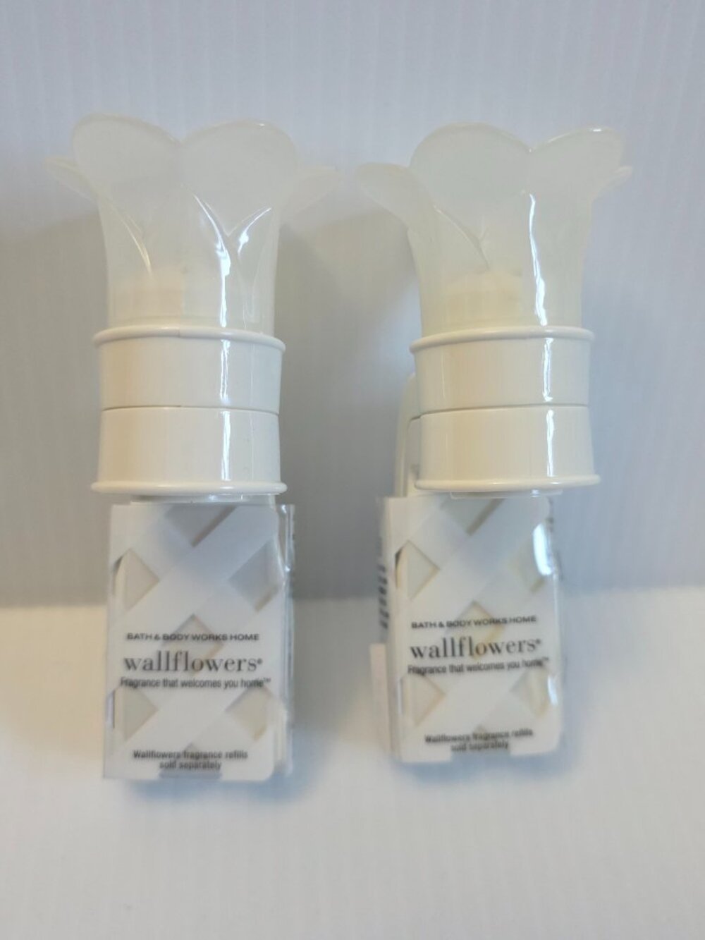 NWT Bath and Body Works, Set of 2, Flower Wallflower Plug